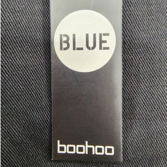 NEW Boohoo Jeans Womens 12 Black High Rise Distressed Straight Leg Stretch Denim - Picture 4 of 13